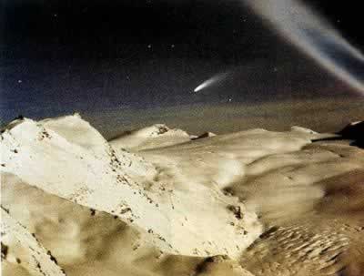 贝内特彗星到达近点(歷史上的今天。cn)