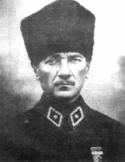 土耳其涅纽村战役，国民军击溃希腊军队的进攻（歷史上的今天。中国）